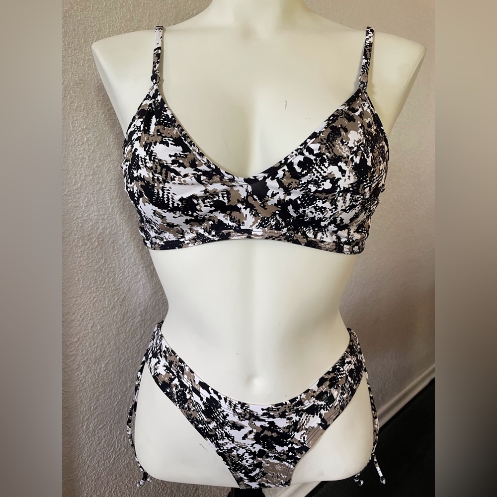 Beautiful bikini 👙